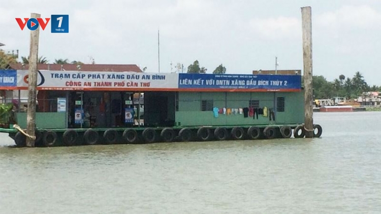 Thành phố Cần Thơ: Bè xăng dầu bị phát hiện vi phạm, nhưng vẫn ngang nhiên hoạt động (1/3/2019)
