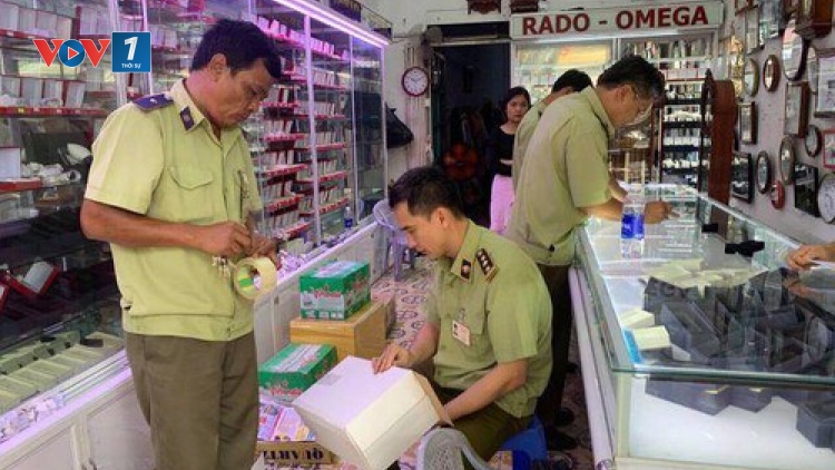 Quản lý thị trường Nha Trang - Khánh Hòa, thu giữ hơn 3.000 đồng hồ nghi làm giả các thương hiệu nổi tiếng (19/3/2019)