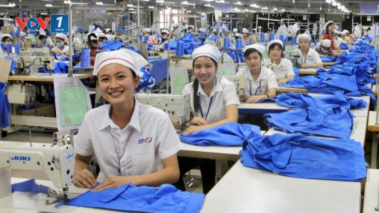 Bất bình đẳng trong cơ hội việc làm và mức trả công với lao động nữ (5/3/2019)