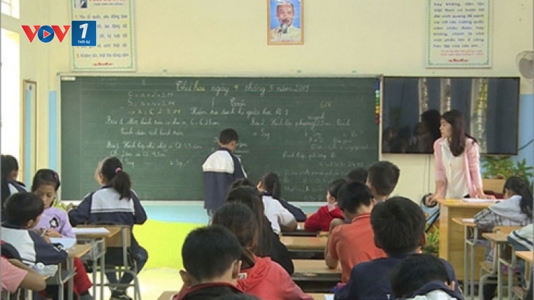 Cần xử lý nghiêm giáo viên vi phạm đạo đức. Nếu không đúng chuẩn mực, ra khỏi ngành Giáo dục (8/3/2019)