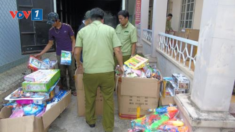 Hà Tĩnh thu giữ gần 1 tấn đồ chơi và kẹo không nguồn gốc xuất xứ (31/5/2019)