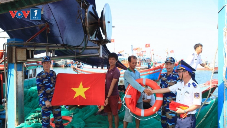 Vùng Cảnh sát biển 2 đồng hành cùng người dân huyện đảo Lý Sơn (24/5/2019)