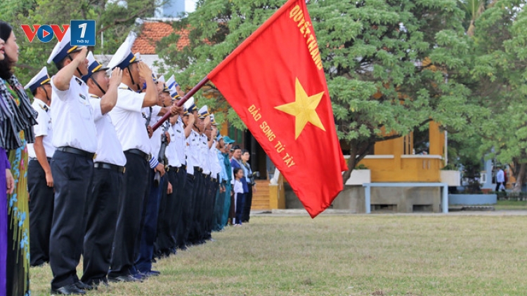 Tình quân dân trên đảo Song Tử Tây, thuộc quần đảo Trường Sa (28/5/2019)