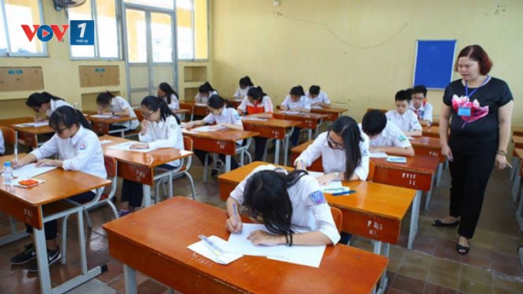 Thi tuyển sinh vào lớp 10 - Hà Nội: Học sinh căng thẳng ôn thi vào trường công (10/5/2019)
