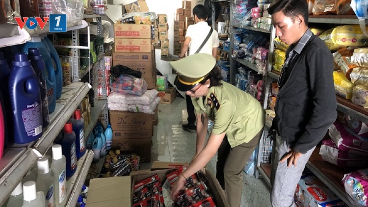 Bình Dương: Phát hiện hàng trăm cây dao cạo râu, nghi vấn giả mạo nhãn hiệu hàng hóa (21/5/2019)