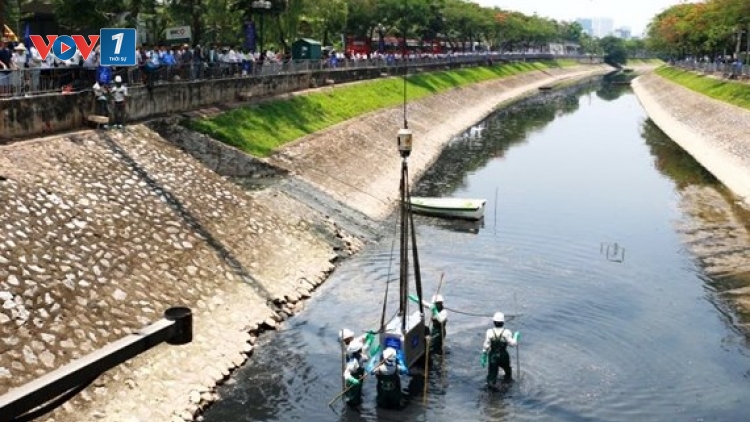 Xử lý sông Tô Lịch: Sao cứ "trống đánh xuôi, kèn thổi ngược"? (19/7/2019)