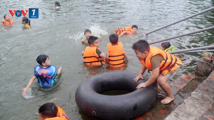 Cần trang bị cho trẻ những kỹ năng gì để phòng chống đuối nước? (12/7/2019)