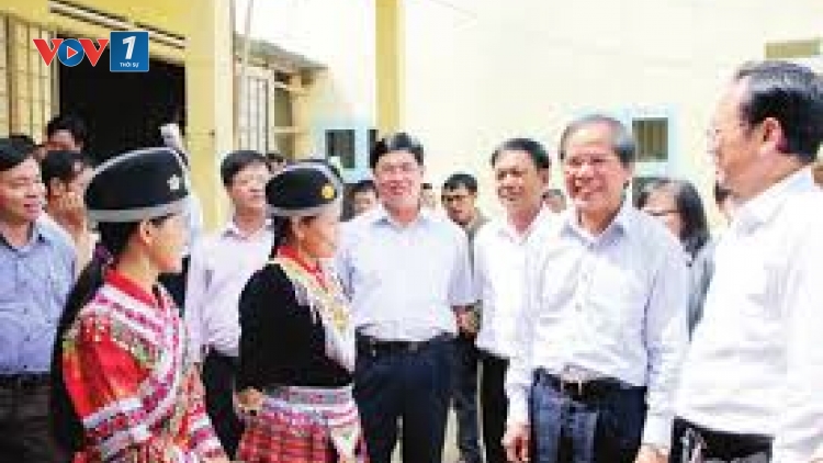 Các thầy, cô giáo ở điểm Trường tiểu học Đạ Rsal, thôn Đạ M’Pô, xã Liêng Srônh, huyện Đam Rông, tỉnh Lâm Đồng, yêu nghề, thương trẻ, quyết tâm bám bản, bám lớp (10/1/2020)