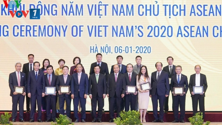 THỜI SỰ 18H CHIỀU 6/1/2020: Khởi động Năm Chủ tịch ASEAN 2020, đánh dấu việc Việt Nam chính thức triển khai các hoạt động của Năm Chủ tịch.