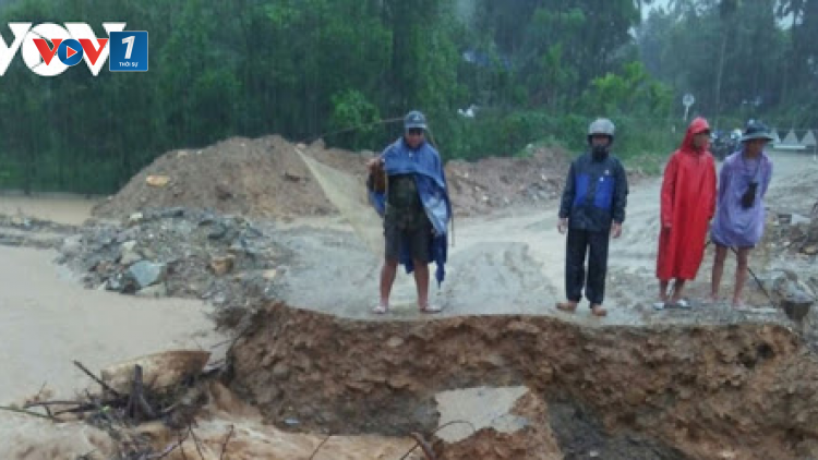THỜI SỰ 18H CHIỀU 24/10/2020: Trong khi chưa khắc phục xong hậu quả nặng nề đợt mưa lũ lịch sử vừa qua, khu vực miền Trung lại chuẩn bị hứng chịu đợt mưa tiếp theo vào đêm nay