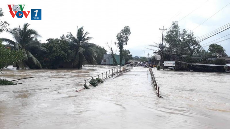 Hậu Giang: Người dân lao đao trong mưa bão, nước ngập (26/10/2020)