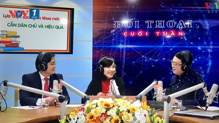 Lựa chọn sách giáo khoa mới: Cần dân chủ và hiệu quả (8/2/2020)