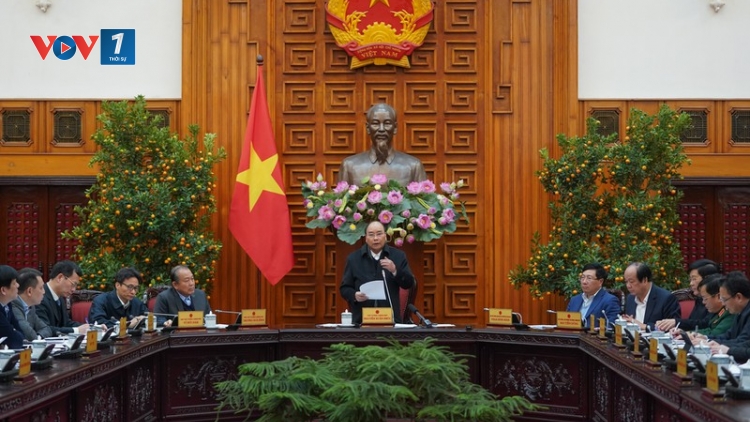 THỜI SỰ 18H00 CHIỀU 4/2/2020: Thủ tướng Nguyễn Xuân Phúc chủ trì buổi làm việc của Thường trực Chính phủ với lãnh đạo Ban Chỉ đạo Quốc gia phòng, chống dịch bệnh viêm đường hô hấp cấp và các bộ, ngành về kết quả công tác phòng, chống dịch bệnh do chủng mới của virus corona gây ra