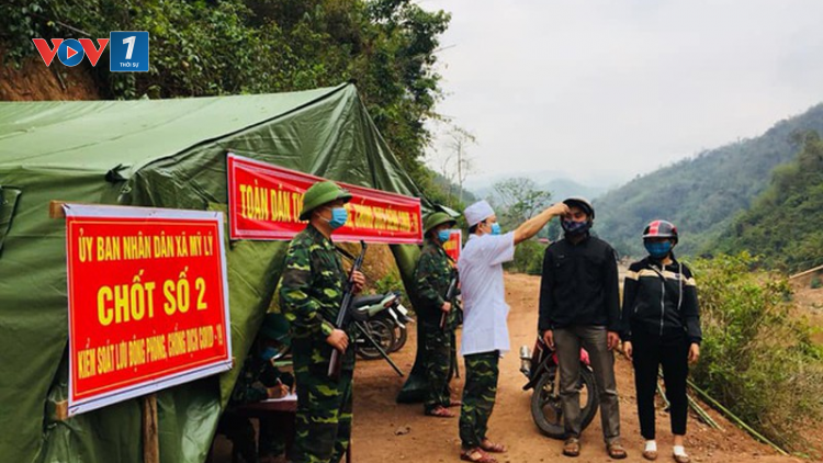 Những người lính mang quân hàm xanh, tham gia chống dịch như chống giặc (25/3/2020)
