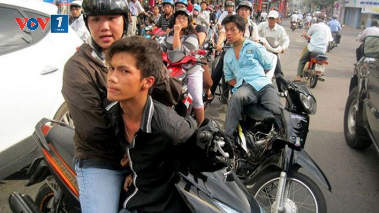 Nên hay không nên duy trì hoạt động của "hiệp sĩ đường phố"? (5/3/2020)