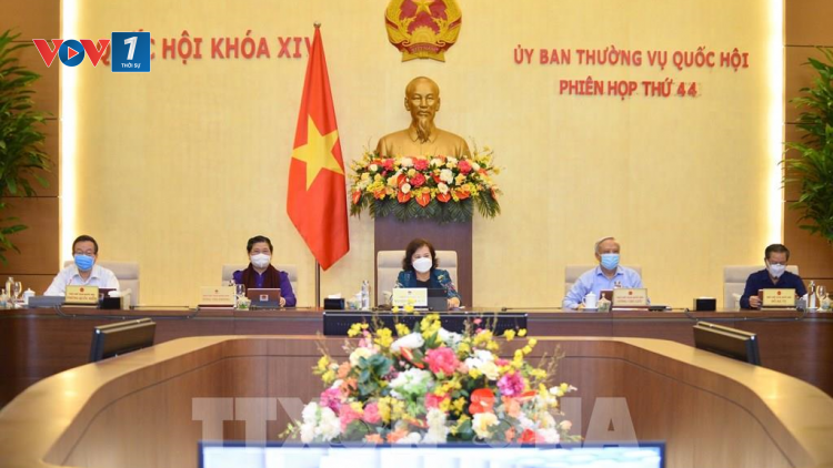 THỜI SỰ 18H CHIỀU 21/4/2020: Quốc hội đề nghị làm rõ mức chi tối thiểu 2% ngân sách cho sự nghiệp môi trường.
