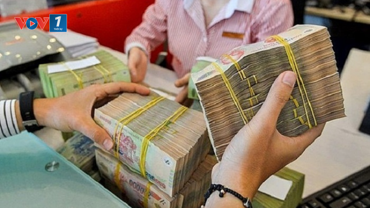 Ngân hàng hỗ trợ khách hàng, giảm rủi ro nợ xấu tăng (15/4/2020)
