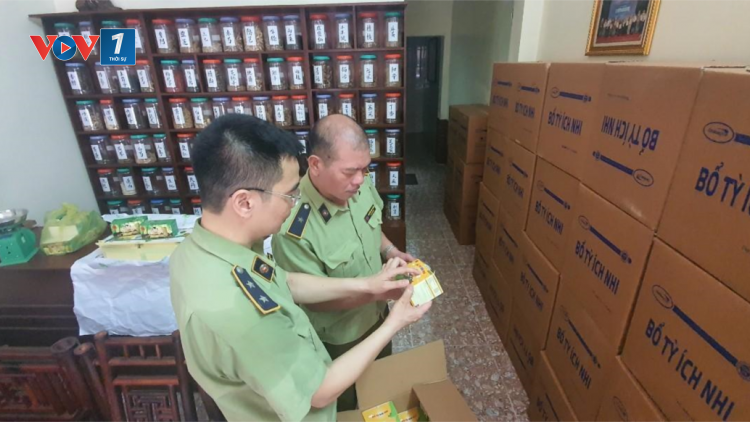 90.000 sản phẩm đông nam dược có dấu hiệu vi phạm bày bán công khai trên mạng (7/5/2020)