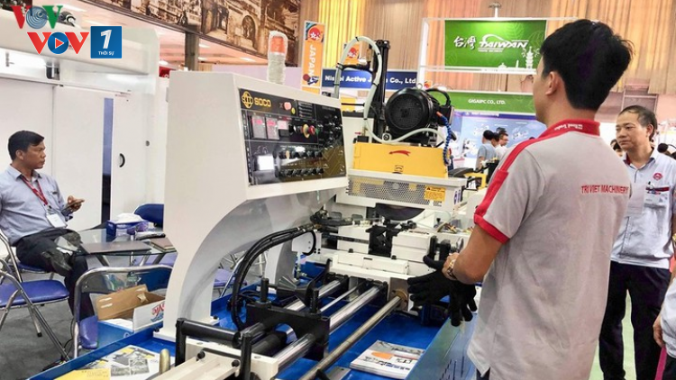 Đổi mới phương thức kinh doanh để vực dậy và phát triển sau khi hết dịch (4/5/2020)