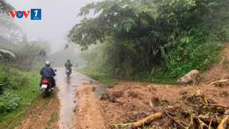 Các tỉnh Bắc Trung Bộ đề phòng lũ quét và sạt lở đất (2/8/2020)