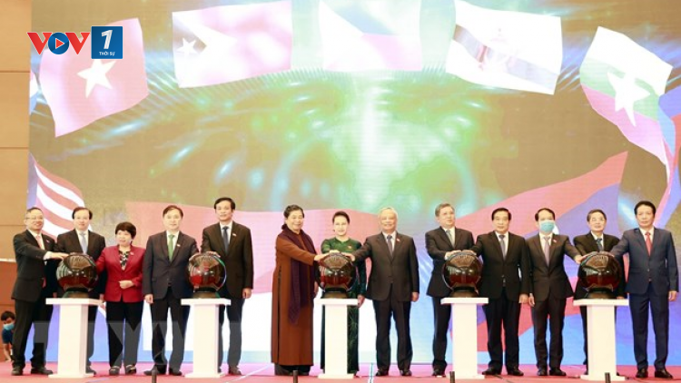 THỜI SỰ 18H CHIỀU 13/8/2020: Chủ tịch QH Nguyễn Thị Kim Ngân dự Lễ công bố trang thông tin điện tử, ứng dụng di động và bộ nhận diện của AIPA 2020