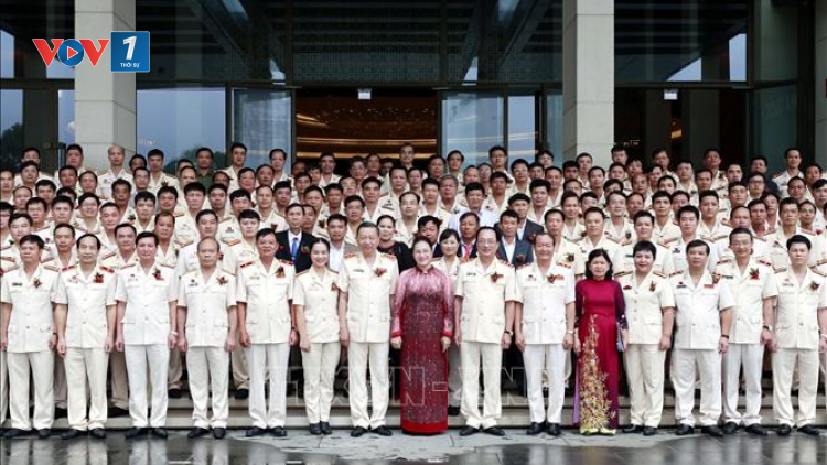 THỜI SỰ 18H CHIỀU 6/8/2020: Chủ tịch Quốc hội Nguyễn Thị Kim Ngân gặp điển hình tiên tiến trong phong trào thi đua “Vì an ninh Tổ quốc” và phong trào “Toàn dân bảo vệ an ninh Tổ quốc” của Bộ Công an.