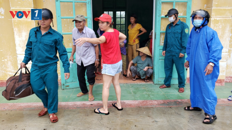 Miền Trung: nhiều vùng xung yếu đã sơ tán dân lúc 20 giờ tối (17/9/2020)
