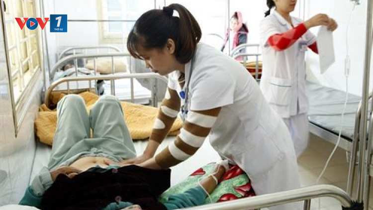 Hoàn thiện cơ chế chính sách để nâng cao chất lượng hoạt động của ngành y tế (24/09/2020)