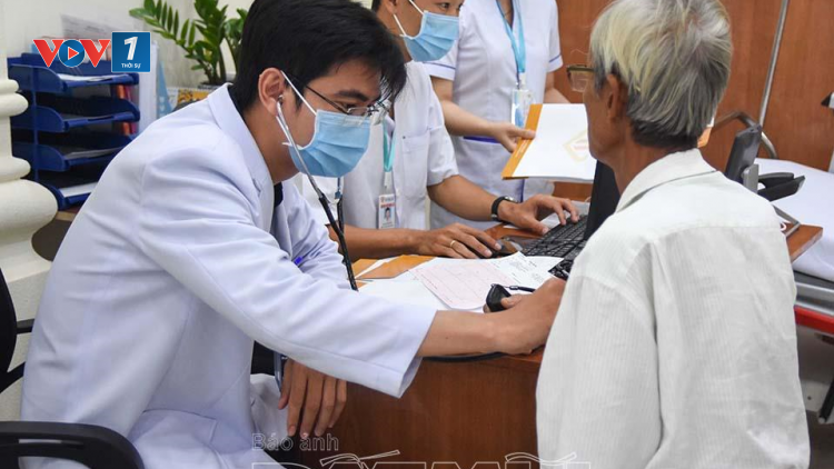 Thông tuyến khám chữa bệnh tuyến tỉnh: Lợi ích có đi kèm nguy cơ? (17/01/2021)