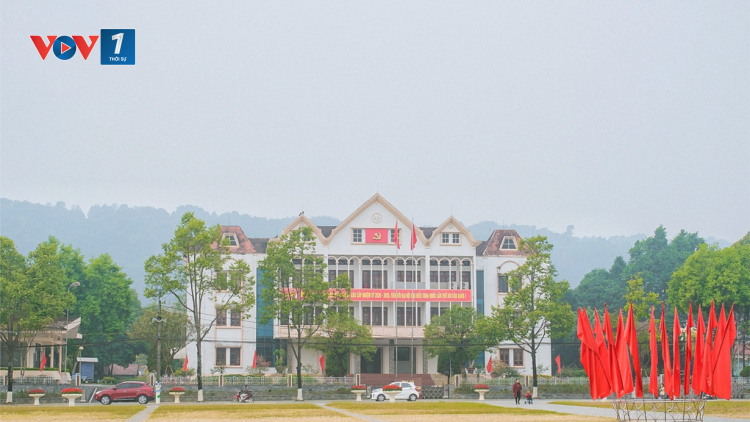 Đồng bào các dân tộc Tây Bắc phấn khởi, đón khai mạc Đại hội XIII của Đảng (25/01/2021)