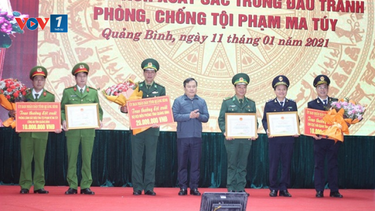 Trao thưởng cho Bộ đội biên phòng Quảng Bình thực hiện thành công Chuyên án QB920