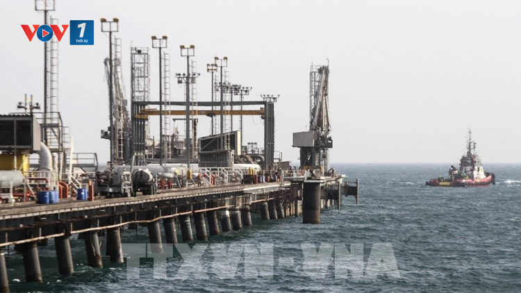 Giá dầu thế giới tăng cao, tác động tích cực đến ngành dầu khí ở Việt Nam (7/10/2021)