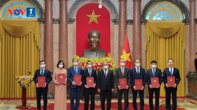 THỜI SỰ 18H CHIỀU 21/10/2021: Chủ tịch nước giao nhiệm vụ cho các Đại sứ Việt Nam nhận nhiệm vụ ở nước ngoài