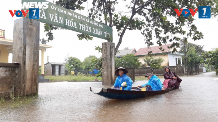 THỜI SỰ 18H CHIỀU 17/10/2021: Mưa lớn nhiều nơi ở miền Trung-Tây Nguyên khiến nước sông dâng nhanh, giao thông chia cắt