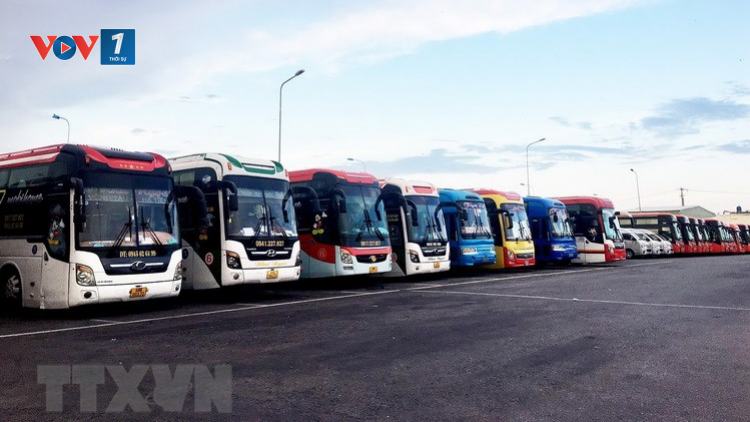 THỜI SỰ 12H TRƯA 15/10/2021: Có tới 48/73 tuyến xe liên tỉnh hoạt động trở lại nhưng không có khách nào, nhiều chuyến bay hủy
