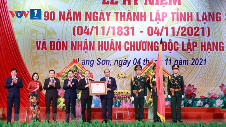 THỜI SỰ 12H TRƯA 4/11/2021: Chủ tịch nước Nguyễn Xuân Phúc dự Lễ kỷ niệm 190 năm thành lập tỉnh Lạng Sơn và đón nhận Huân chương Độc lập hạng Nhất