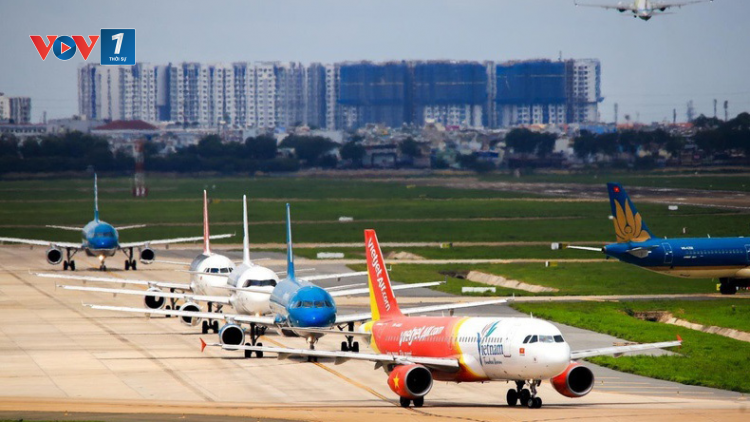 Mở lại đường bay quốc tế cần kiểm soát ra sao? (29/11/2021)