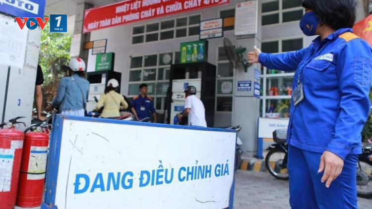 Điều hành giá xăng, dầu: Cần chủ động, linh hoạt khi điều kiện cho phép (04/11/2021)