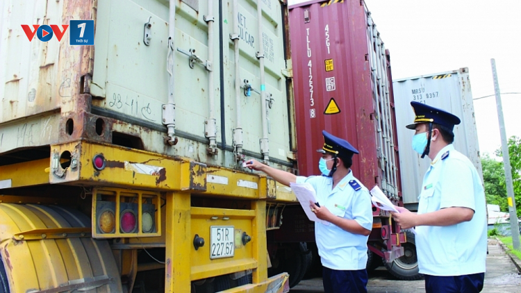 Hải quan Việt Nam tăng cường quản lý các hoạt động xuất nhập khẩu tiền chất (26/11/2021)