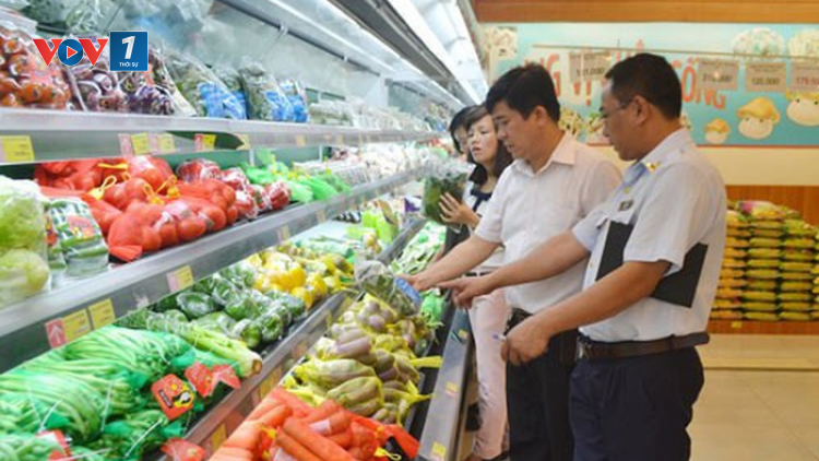 Cần cẩn trọng với thực phẩm bẩn, hết hạn sử dụng dịp cuối năm (9/12/2021)