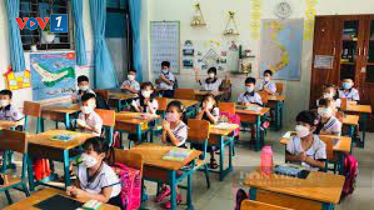 THỜI SỰ 18H CHIỀU 6/12/2021: Hơn 70% phụ huynh lớp 1 ở TP.HCM không đồng ý cho con đến trường vào ngày 13/12 này.