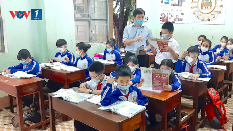 Dạy môn tích hợp ở chương trình mới: Nhà trường khó khăn, giáo viên lúng túng (10/12/2021)