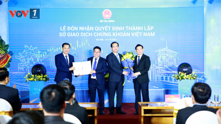 THỜI SỰ 18H CHIỀU 11/12/2021: Ra mắt Sở giao dịch chứng khoán Việt Nam, thúc đẩy xây dựng thị trường chứng khoán minh bạch
