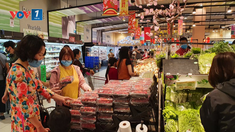 THỜI SỰ ĐÊM 16/02/2021: Sức mua hàng hóa dịp Tết Nguyên đán Tân Sửu tăng từ 3 đến 5% so với tháng thường và tăng 7 đến 10% so với cùng kỳ năm ngoái.