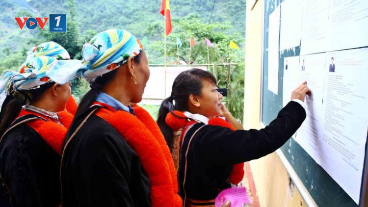 Phấn đấu đạt tỷ lệ 18% ĐBQH là người dân tộc thiểu số (15/3/2021)