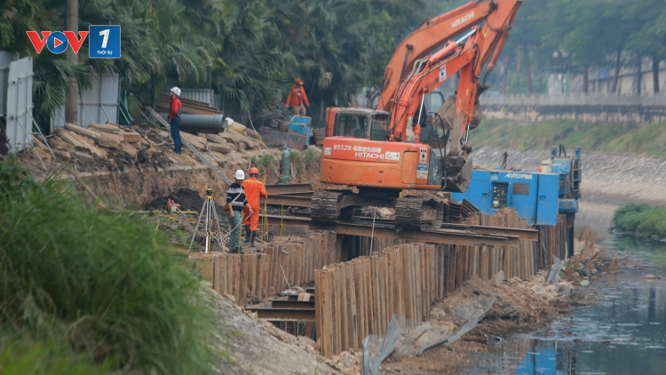 THỜI SỰ 18H CHIỀU 5/3/2021: Nhiều chuyên gia môi trường nói cần tính toán kỹ phương án lắp 8 trạm bơm để cải thiện chất lượng nước sông Tô Lịch (Hà Nội)
