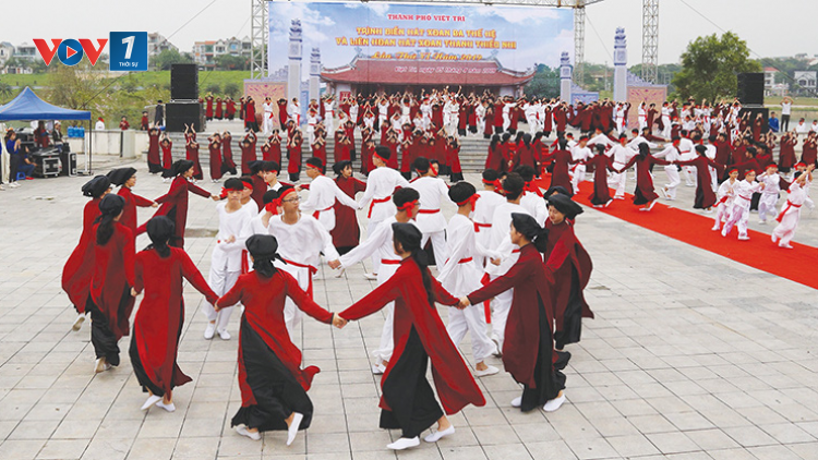 THỜI SỰ 18H CHIỀU 21/4/2021: Nhiều địa phương trên cả nước dâng hương tưởng niệm, giao lưu văn hóa tại điểm thờ cúng các vua Hùng.