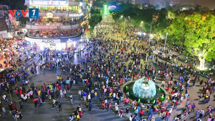 THỜI SỰ 21H30 ĐÊM 27/04/2021: Hà Nội tạm dừng tổ chức các lễ hội và tuyến phố đi bộ để phòng, chống Covid-19