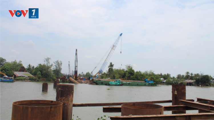 Tiền Giang: Nhộn nhịp trên công trình cầu Mỹ Thuận 2 (29/04/2021)