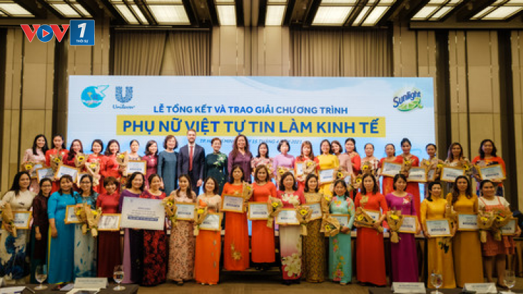 Hỗ trợ 1 triệu phụ nữ Việt tự tin làm kinh tế đến năm 2025 (15/4/2021)